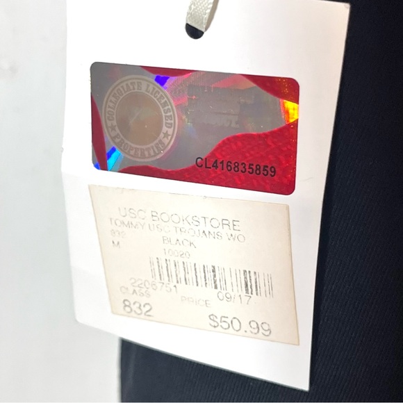 NWT Stadium Chic USC Trojans Black Lace Up V Neck T Shirt Size Medium - Picture 8 of 8